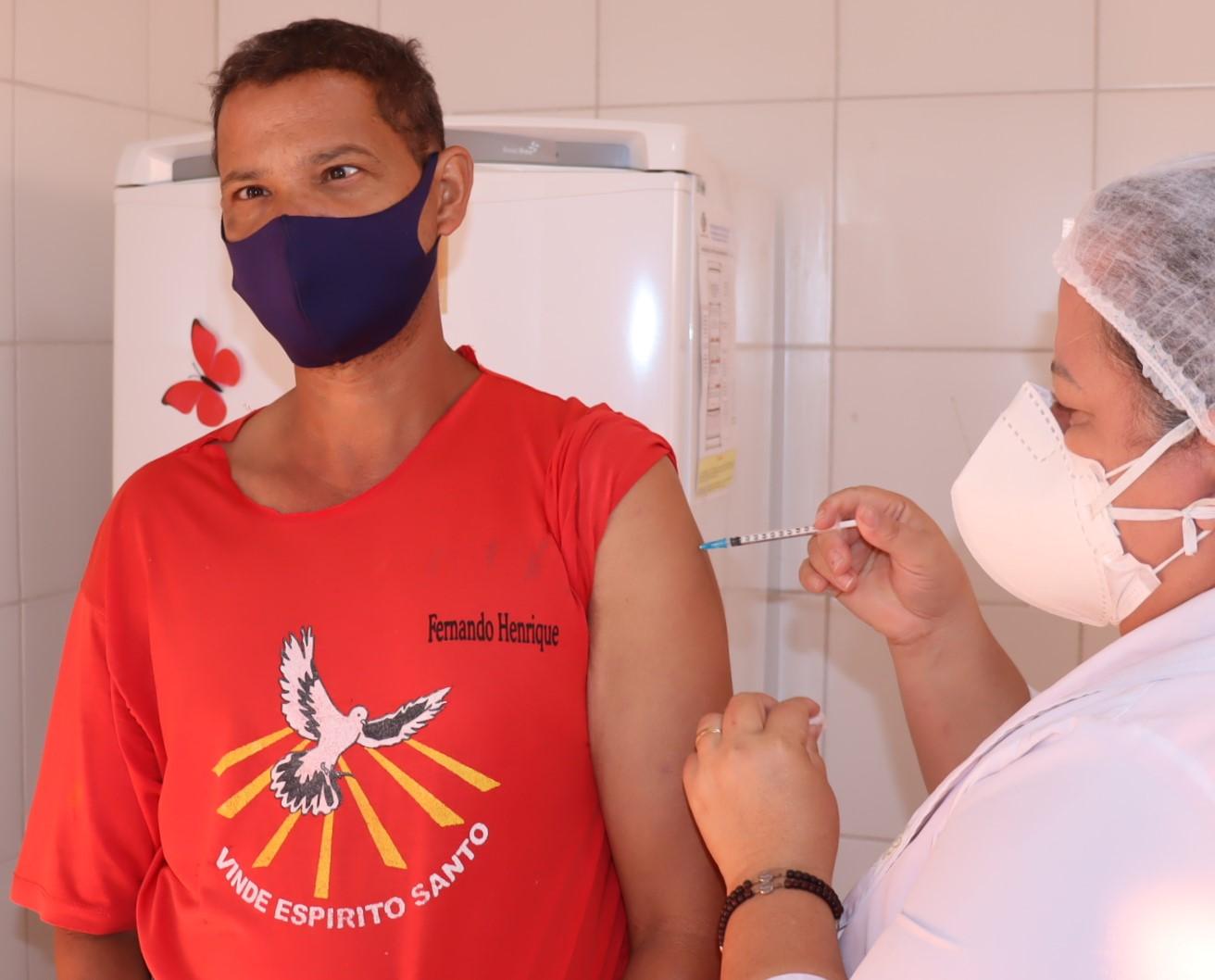 Campanha de vacinação contra a COVID19. Prefeitura Municipal de Jaraguá